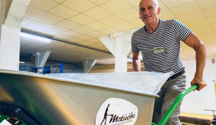 Ze začátku se nám lidé smáli. Dnes používají Motúčko desítky tisíc zákazníků, říká Kvido Štěpánek