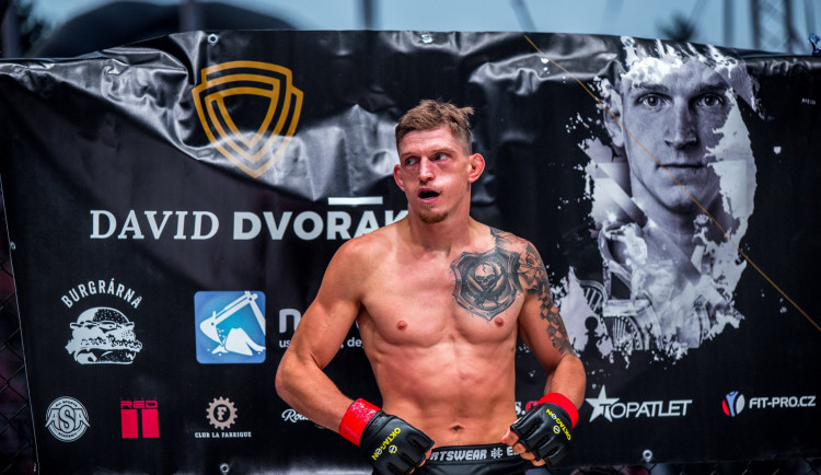 MMA bojovník Dvořák z Hradce Králové podepsal novou smlouvu s organizací UFC