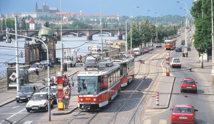 Některé zastávky v Praze změnily jména. Přibyly také nové linky