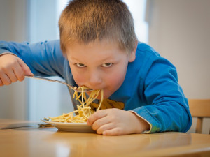 Školní děti málo snídají a svačí, často odmítají oběd z jídelny