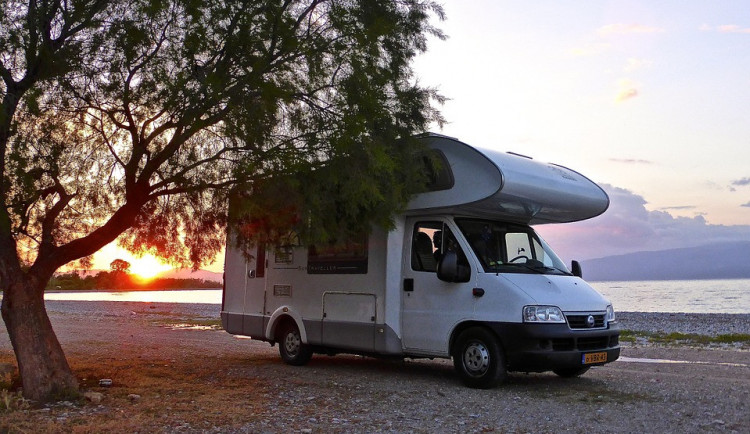 Zvažujete nákup karavanu? ČOI varuje před podvodníky