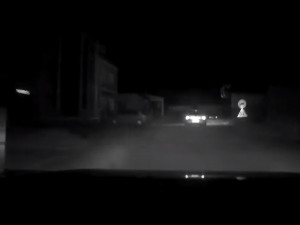 Osmnáctiletý mladík se řítil Jaroměří rychlostí 200 km/h, pak si vymyslel, že mu ukradli auto