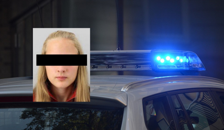 Policie odvolala pátrání po čtrnáctileté dívce ze Dvora Králové. Byla v Pardubicích a je v pořádku