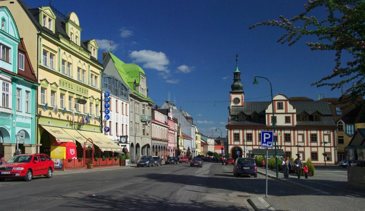 Krkonošská ulice ve Vrchlabí před rekonstrukcí