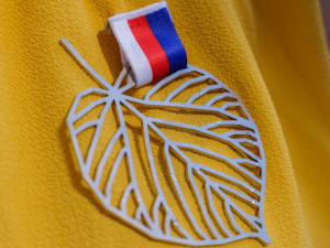 Krása a univerzalita v jednom. Účastníci Sokolského běhu republiky získají originální medaili navrženou Jakubem Flejšarem