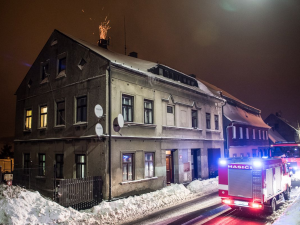 Topná sezona začíná, nezapomeňte na revizi komínů, varují hasiči