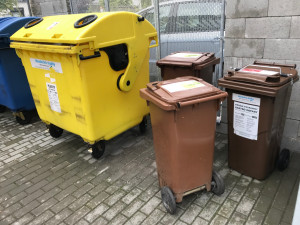 V Hradci se na zkoušku začíná třídit gastroodpad. Patří sem zbytky jídel nebo prošlé potraviny