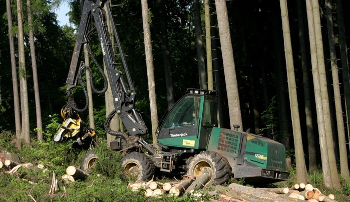 ilustrační foto- lesní technika
