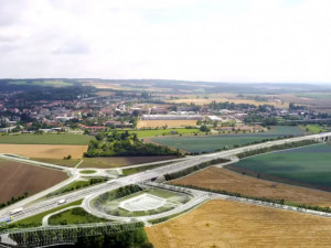 Dálnice D35 mezi Sadovou a Hořicemi získala stavební povolení. Práce začnou v příštím roce