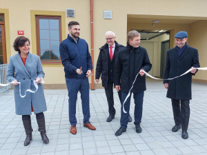 Jičínské muzeum má nový depozitář. Vznikl v areálu bývalé fary