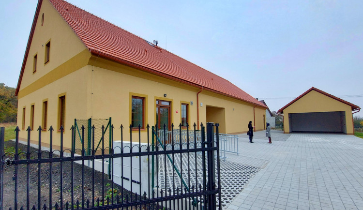 Jičínské muzeum má nový depozitář. Vznikl v areálu bývalé fary