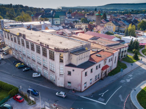 Dvůr Králové má návrh na budoucí využití Mayerovy továrny. Šlo o první architektonickou soutěž v historii města