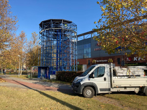 Z Hradce Králové mizí druhá cyklověž. Projekt Biketower ztroskotal na vyjednávání s městem, tvrdí dodavatel