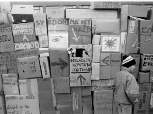 Hradecká revoluce začala až 20. listopadu. Někteří oslavovali komunismus ještě týden po zahájení demonstrací