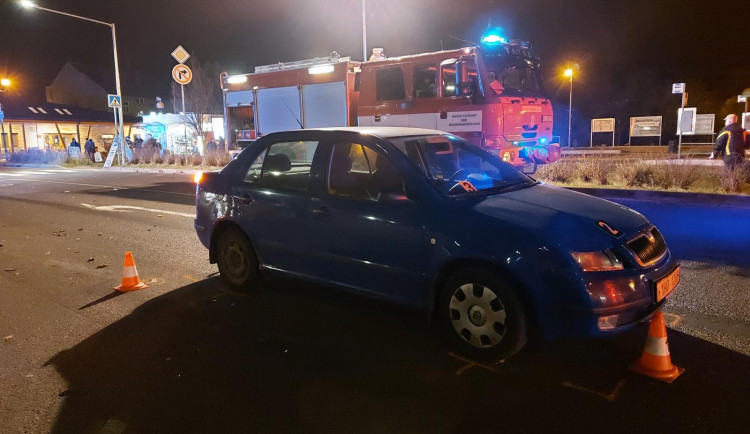 V Hořicích srazilo chodkyni auto, zraněním podlehla