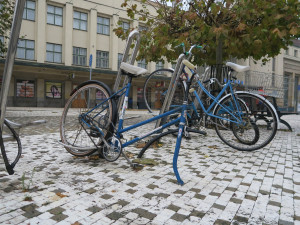 Hradec Králové se pustil do odstraňování cyklovraků. První mizí od terminálu a hlavního nádraží