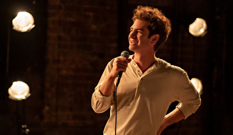 Spider-man skládá muzikál, zatímco Antonio Banderas má tvůrčí blok