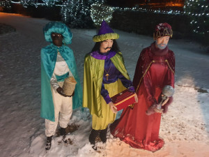 V Jaroměři rozsvítili vánočně nazdobený dům, nechybí ani nekonečný dopis Ježíškovi