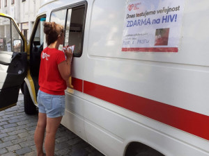 První prosinec patří Světovému dni boje proti AIDS. Nechte si si anonymně ověřit svůj zdravotní stav