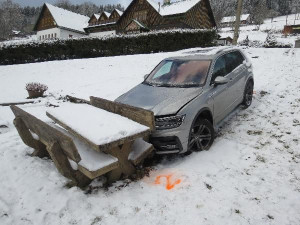 Období častých dopravních nehod je tady. Roli hraje počasí i nepozornost. Policisté v kraji řešili dvě nehody do hodiny