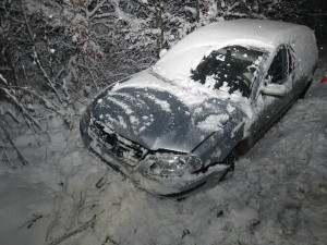 Období častých dopravních nehod je tady. Roli hraje počasí i nepozornost. Policisté v kraji řešili dvě nehody do hodiny