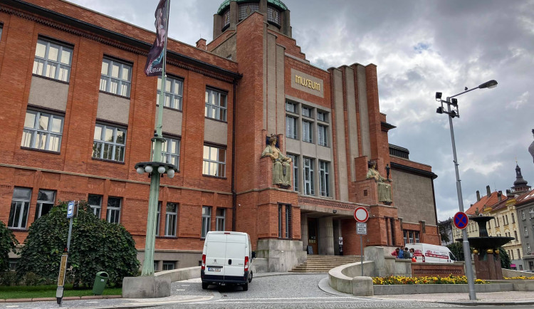 Muzeum východních Čech v Hradci Králové dokončilo unikátní stálou expozici věnovanou historii města
