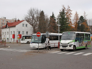 Dvůr Králové si oblíbilo architektonické soutěže. Další ukáže podobu nového autobusáku  