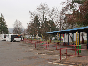 Dvůr Králové si oblíbilo architektonické soutěže. Další ukáže podobu nového autobusáku  
