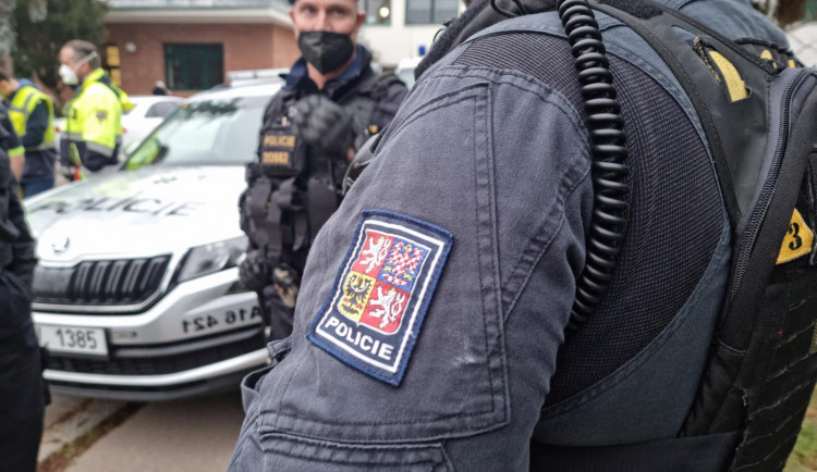 Na náměstí v Brně si ustlal opilý cizinec s falešným cestovním dokladem