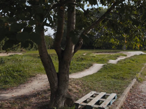Jičín připravuje svůj největší odpočinkový park. Nabídne rozhlednu, cyklostezku i místa pro relaxaci