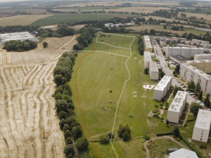 Jičín připravuje svůj největší odpočinkový park. Nabídne rozhlednu, cyklostezku i místa pro relaxaci