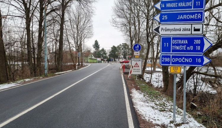 Kolem Třebechovic pod Orebem bez zdržení. ŘSD dokončilo novou křižovatku