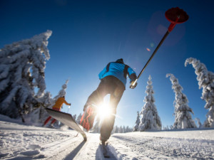PŘEHLED: Zimní počasí bude přát. Kam vyrazit na lyže a běžky?