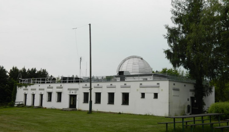 Z hvězdárny v Úpici půjde profesionálně pozorovat Slunce. Kraj tam vybuduje odborné centrum