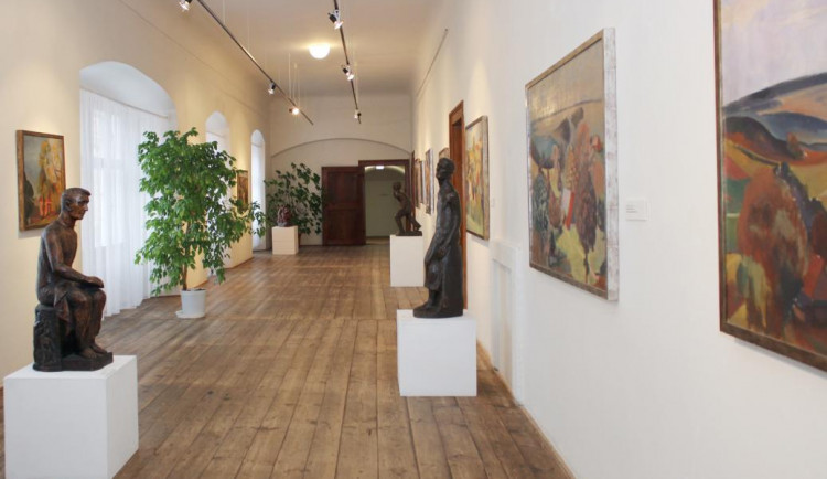 Muzeum a galerie Orlických hor zakoupí obrazy Miloslava Holého. Zaplatí přes milion