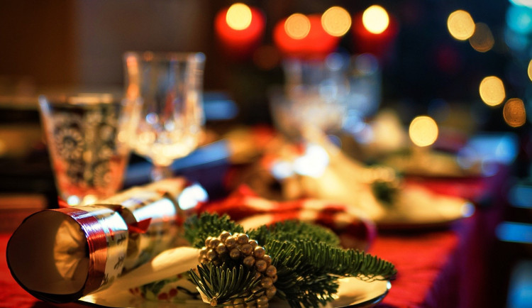 Vánoce jsou tady. Na jaké tradice během Štědrého dne nezapomenout?