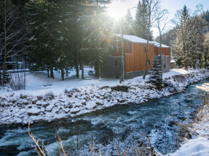 FOTO| VIDEO: Nová výjezdová základna záchranářů v Temném Dole zkrátila dojezdy záchranářů
