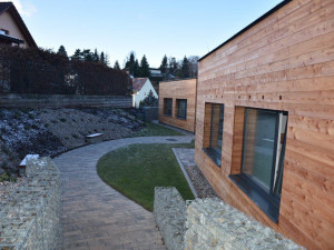 Náchod má nové chráněné bydlení. Zázemí v něm najde šest klientů