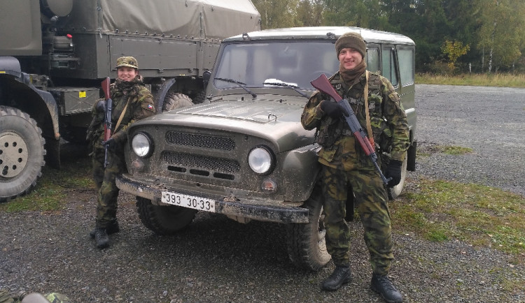 Do aktivních záloh jsem vstoupil ze zvědavosti, říká hradecký lékař. Na vlastní kůži zasahoval u nehody trolejbusu