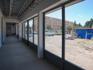 Z dřevěné sokolovny moderní hala. Na Pouchově v Hradci se už brzy otevře nové sportoviště