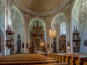 Broumovské kostely se staly národní kulturní památkou. Na návrh kraje to posvětila vláda