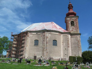 Broumovské kostely se staly národní kulturní památkou. Na návrh kraje to posvětila vláda