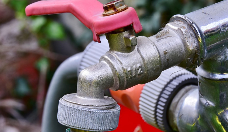 Sedm obcí na Jičínsku získalo napojení na silný zdroj vody. Má vyřešit problémy s dodávkami