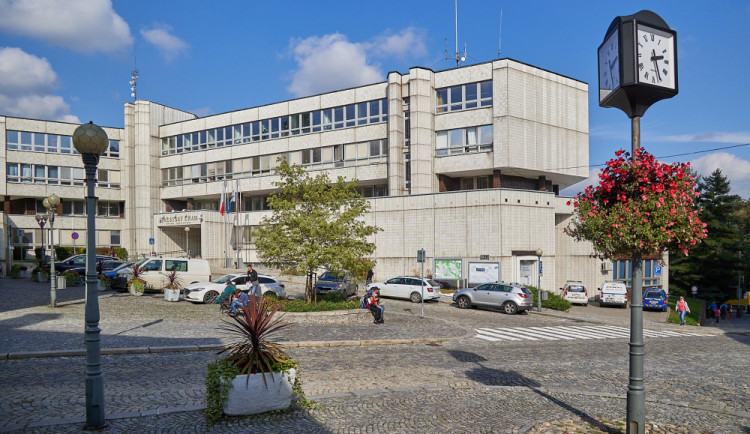 Trutnov chce investovat přes 90 milionů korun do lávky a oprav dvou náměstí