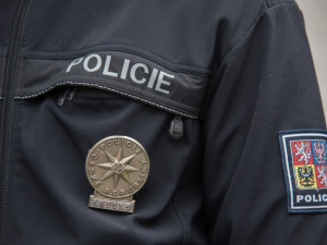 Policista z Rychnova nad Kněžnou je obžalován z obchodu s drogami. Civilisty varoval před hlídkami