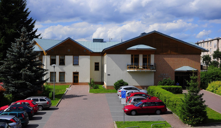 Kvůli rekonstrukci se muselo vystěhovat několik klientů z domova důchodců ve Dvoře Králové