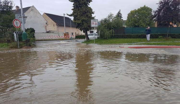 Deště vzedmuly Labe na Trutnovsku a Stěnavu na Náchodsku na 3. povodňový stupeň