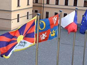 Rada města neschválila vyvěšení vlajky. Hradec Králové se ke kampani Vlajka pro Tibet nepřidá