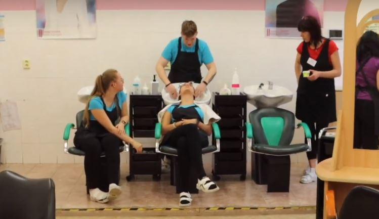 Kam po základce? Žákům na Královédvorsku s volbou povolání pomáhají videospoty