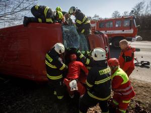Tragické úterý. Vrtulník zasahoval u Nahořan na Náchodsku a smrtelné nehody u Jaroměře